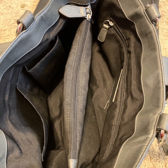 Grey Coach Shoulder Bag. Almost New! - Picture 3 of 5